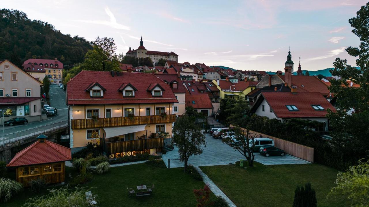 Hotel Zamorc Шкофья-Лока Экстерьер фото