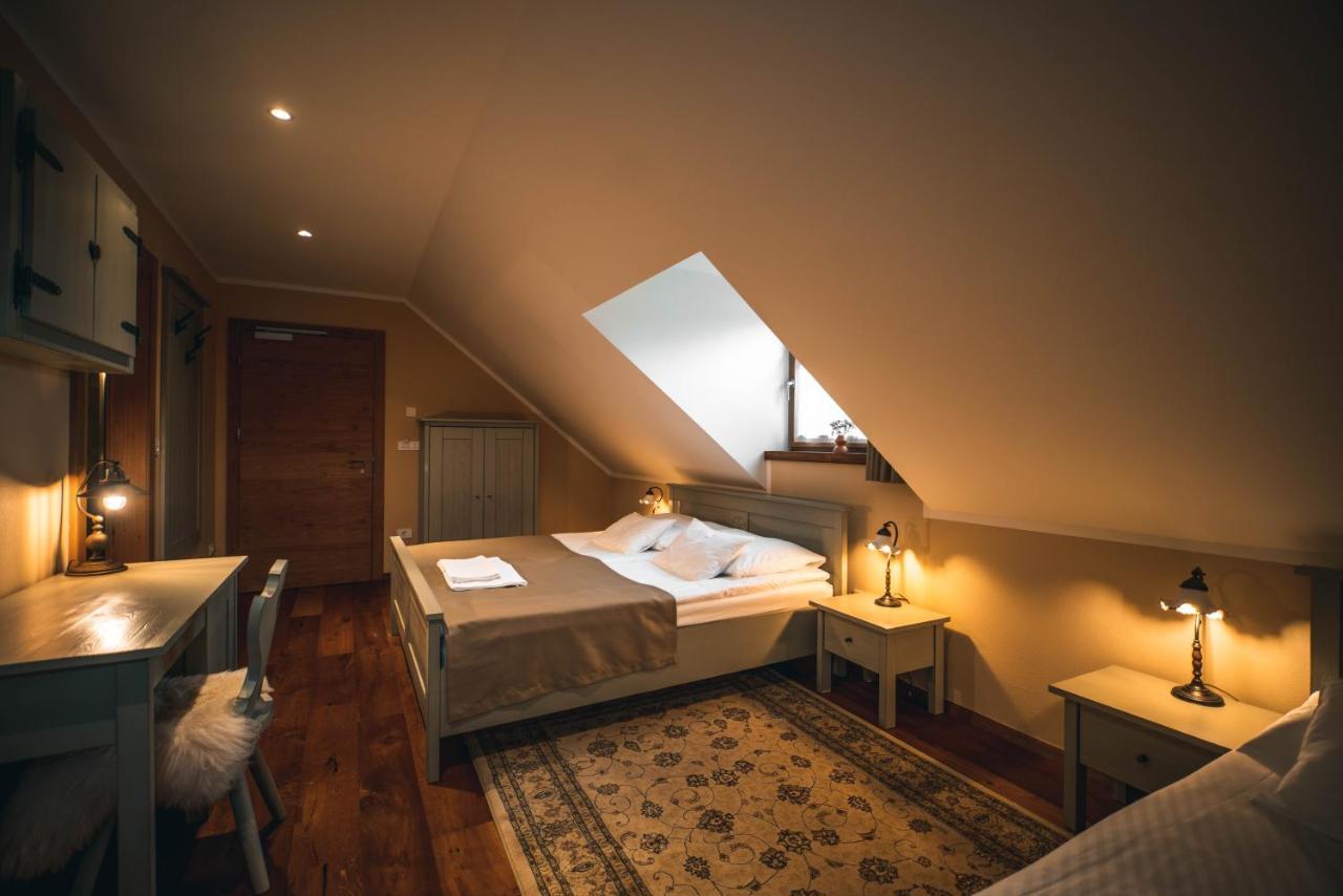 Hotel Zamorc Шкофья-Лока Экстерьер фото