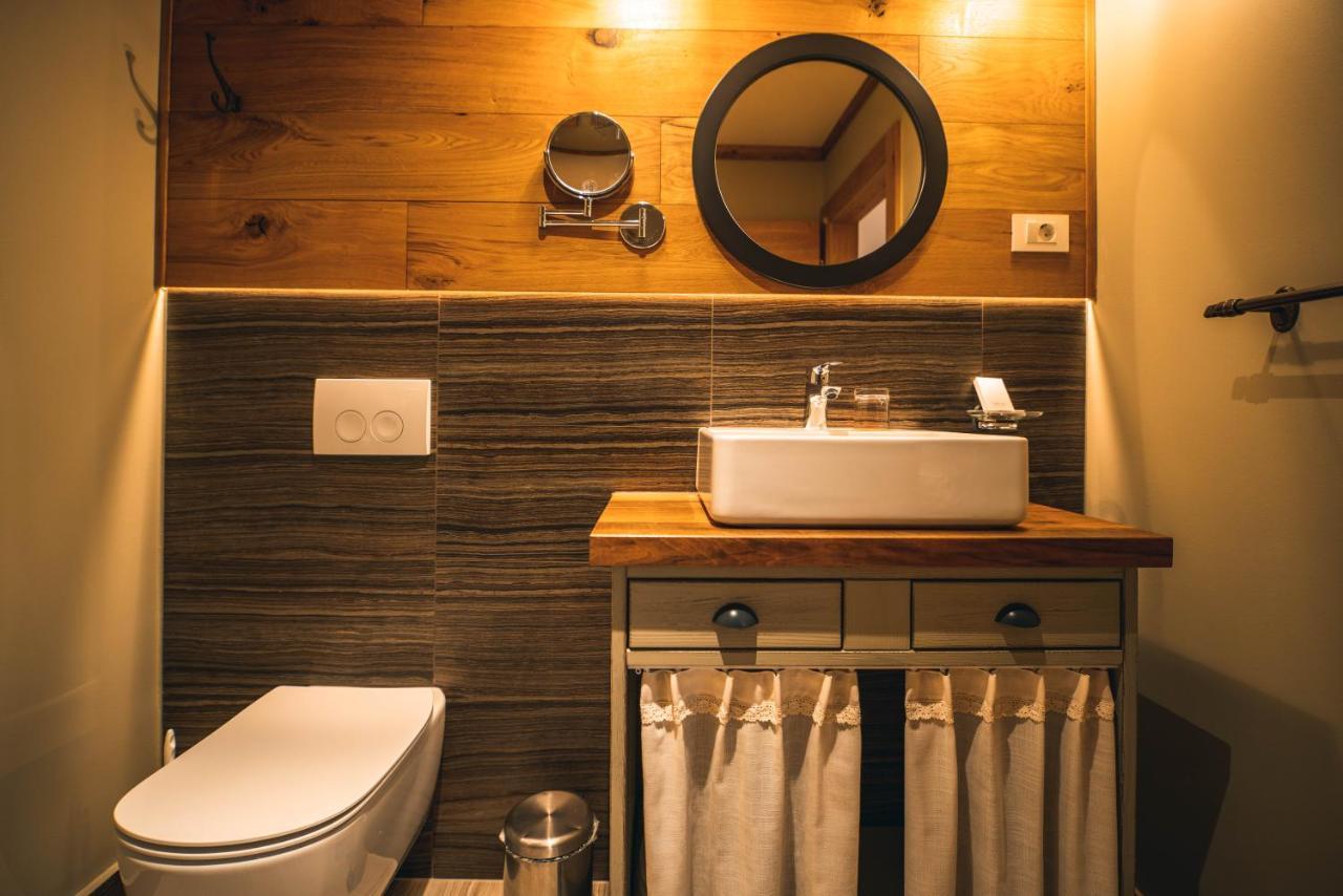Hotel Zamorc Шкофья-Лока Экстерьер фото