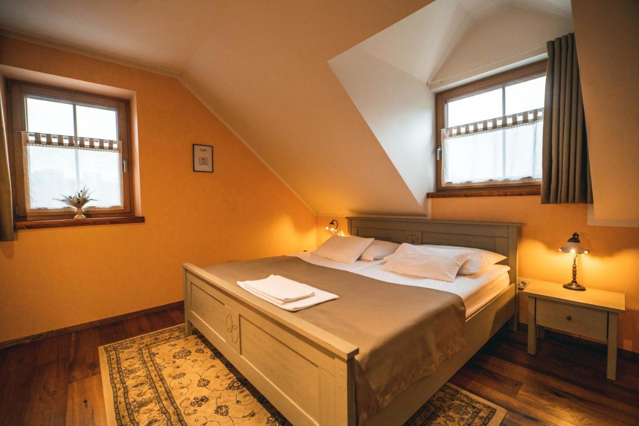 Hotel Zamorc Шкофья-Лока Экстерьер фото