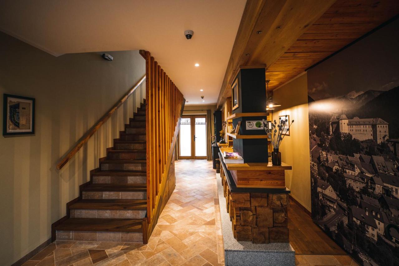 Hotel Zamorc Шкофья-Лока Экстерьер фото